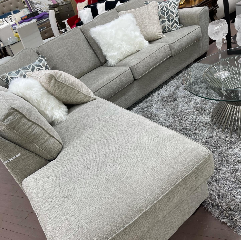 Altari 2-Piece Sectional with Chaise